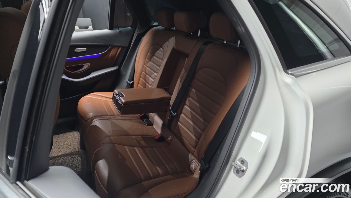 Mercedes-Benz GLC-Class 2022