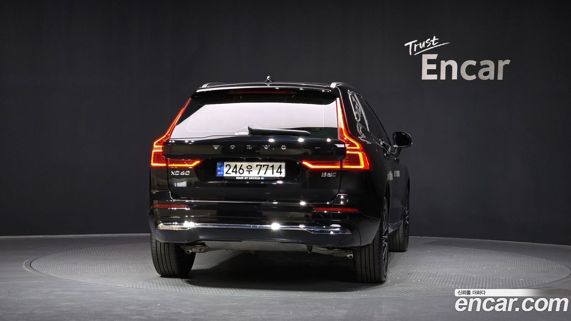 Volvo XC60 2022