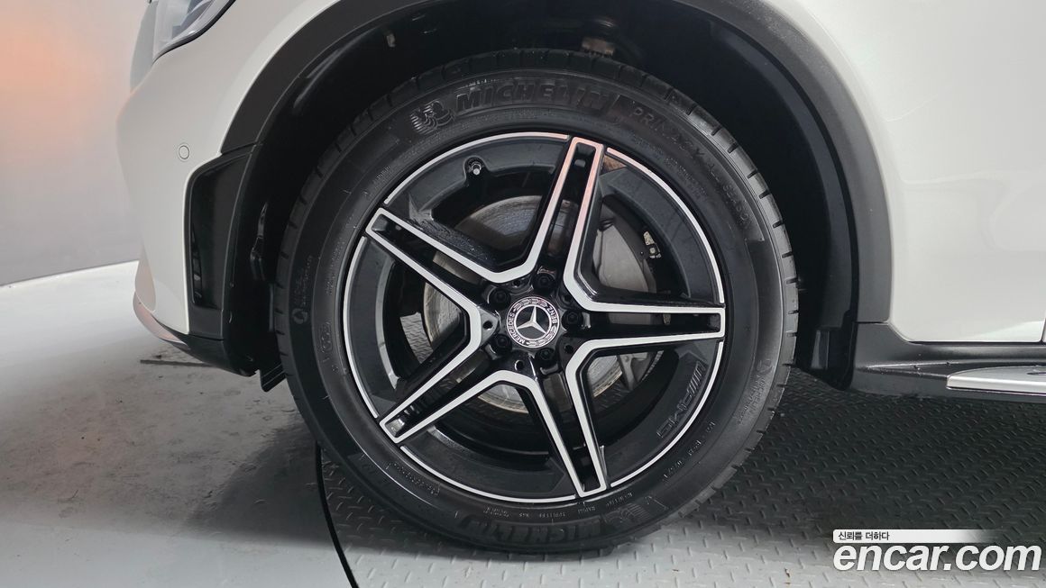 Mercedes-Benz GLC-Class 2022