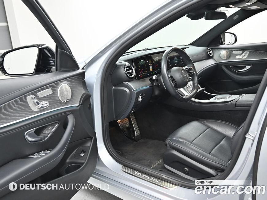 Mercedes-Benz E-Class 2023