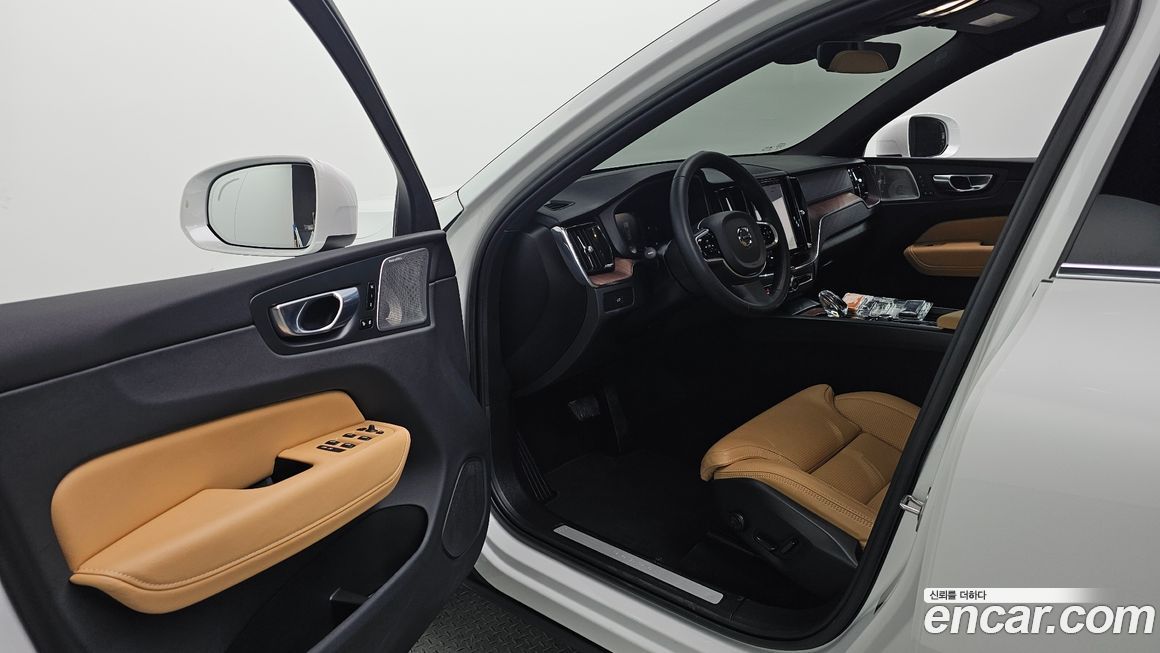Volvo XC60 2023
