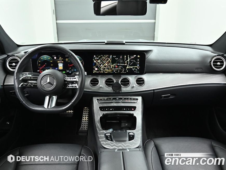 Mercedes-Benz E-Class 2023