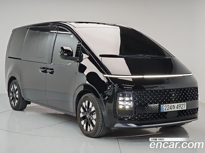 Hyundai Staria 2025