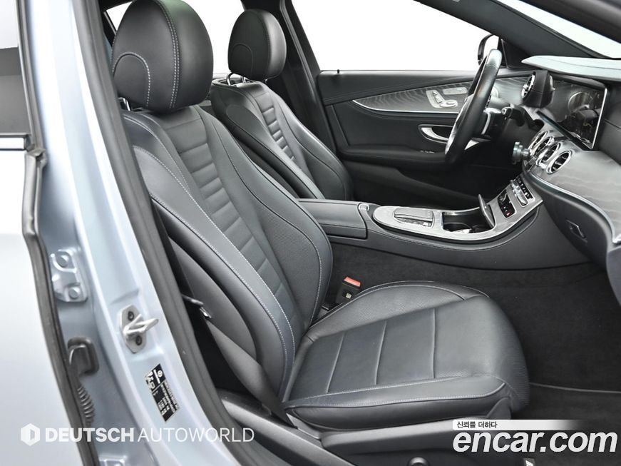 Mercedes-Benz E-Class 2023