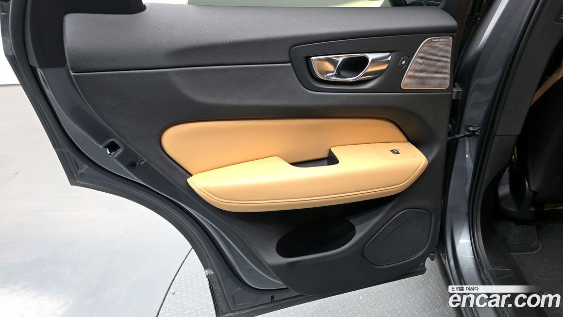 Volvo XC60 2021