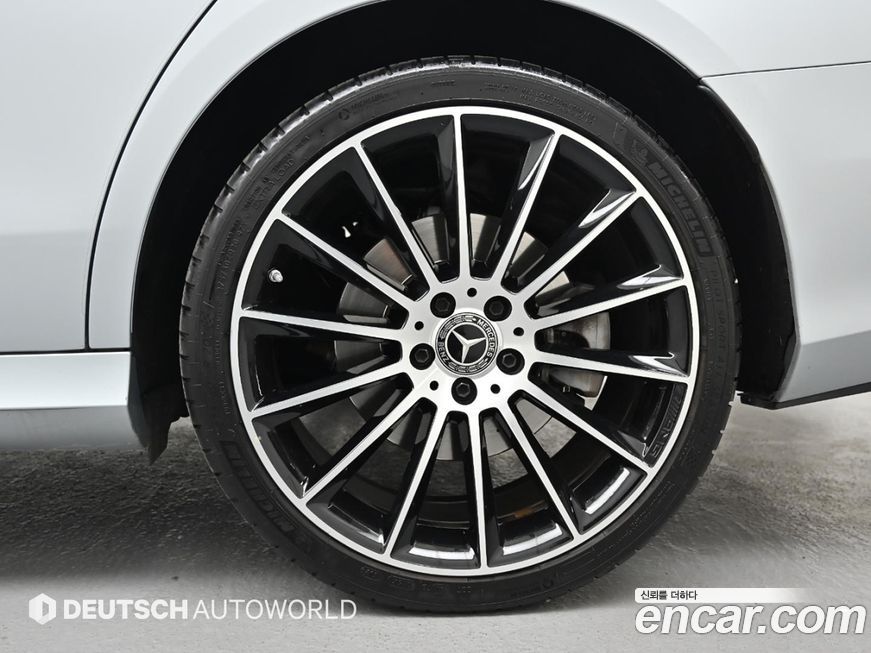 Mercedes-Benz E-Class 2023