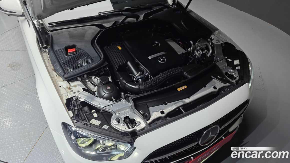 Mercedes-Benz E-Class 2023