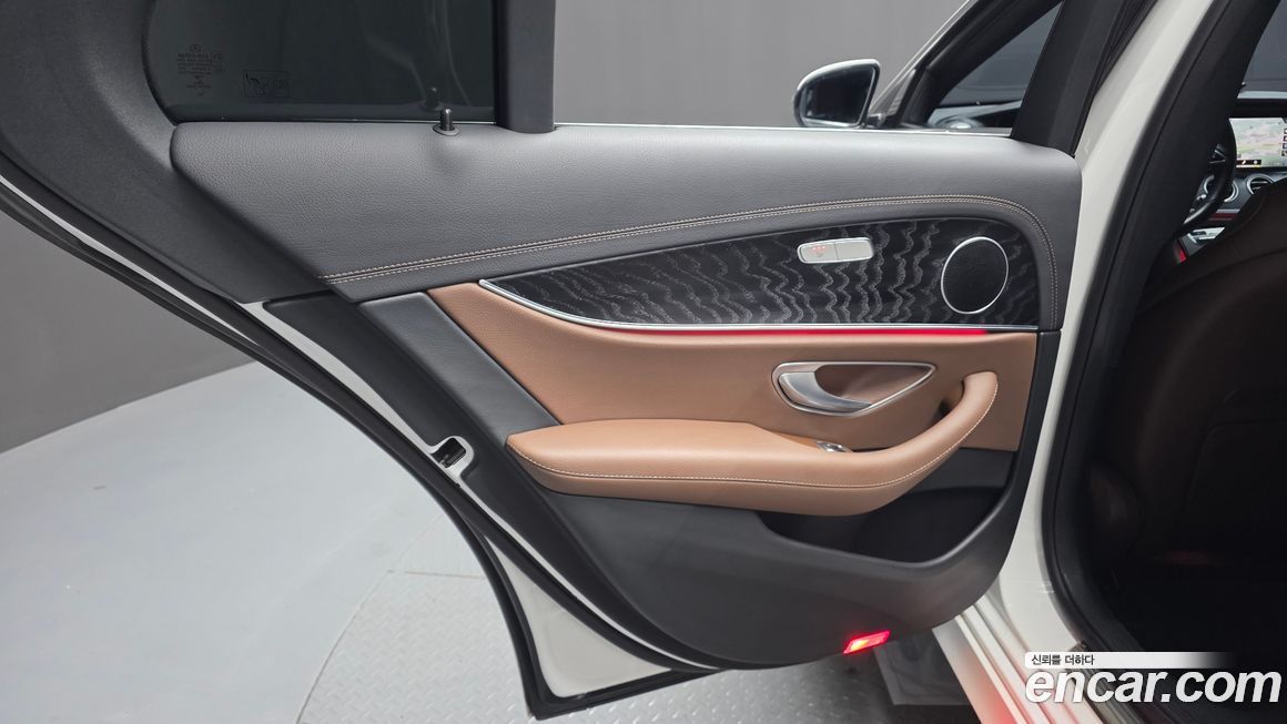 Mercedes-Benz E-Class 2023