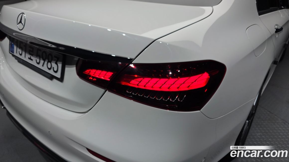 Mercedes-Benz E-Class 2023