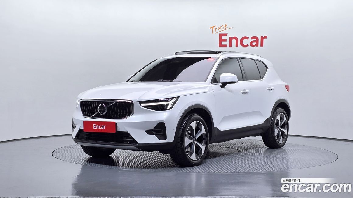Volvo XC40 2024
