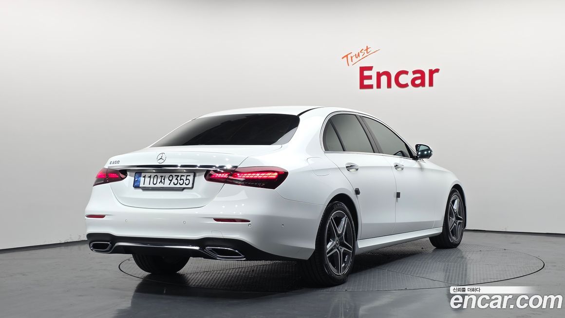 Mercedes-Benz E-Class 2023