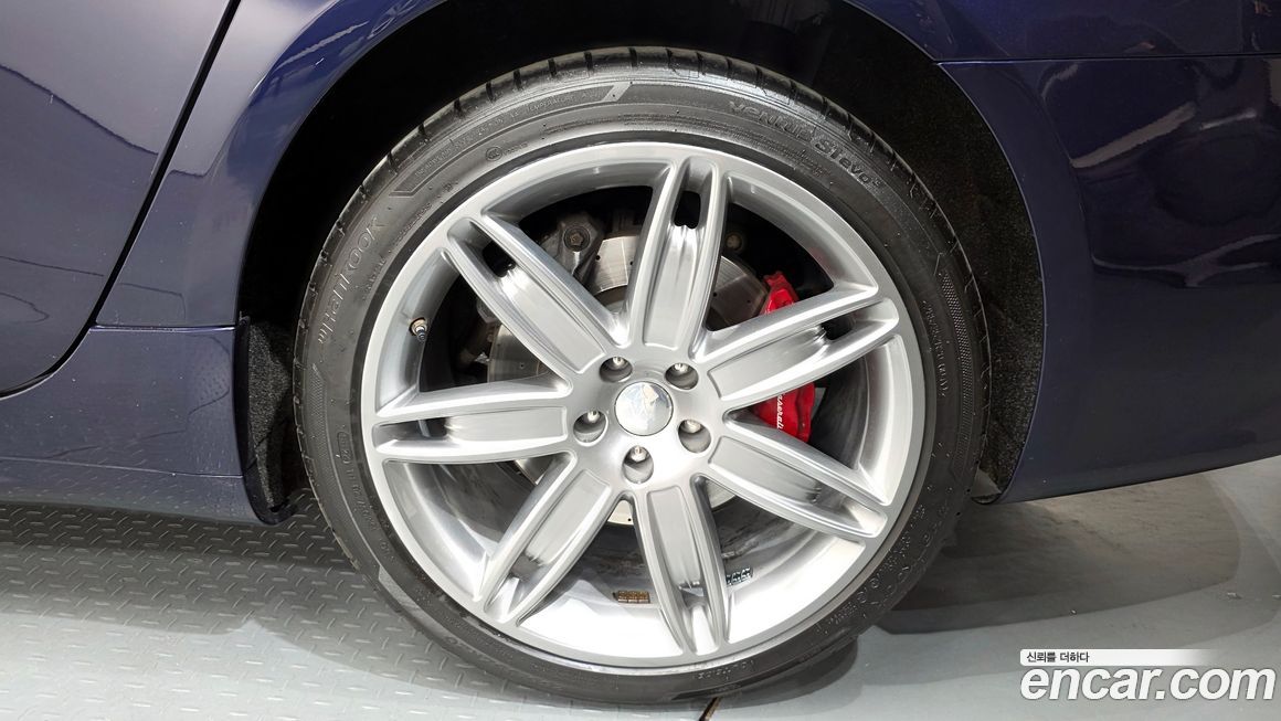 Maserati Quattroporte 2020