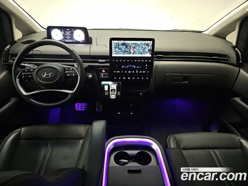 Hyundai Staria 2025