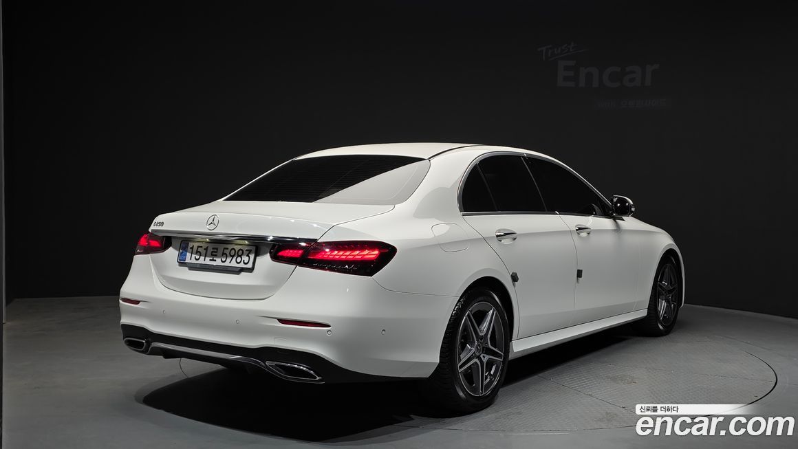 Mercedes-Benz E-Class 2023