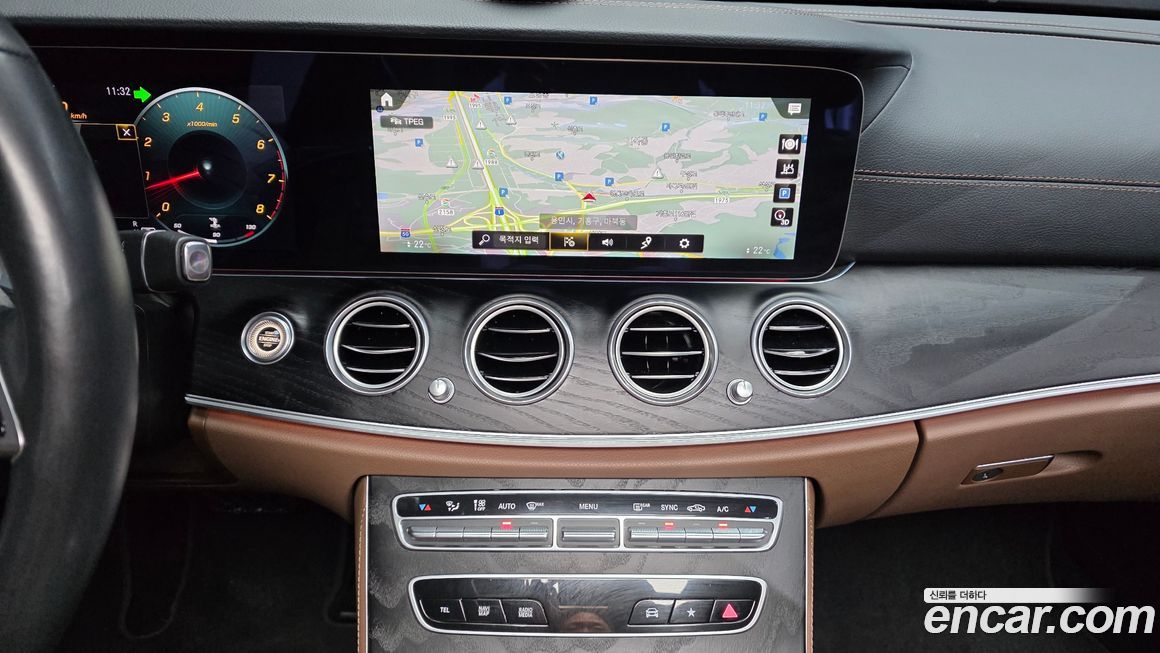 Mercedes-Benz E-Class 2023