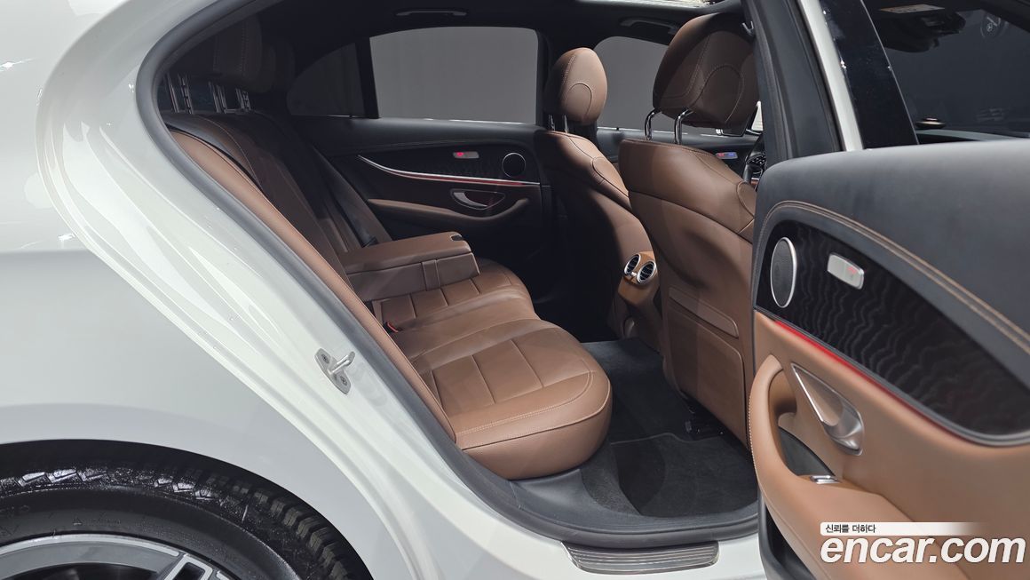Mercedes-Benz E-Class 2023