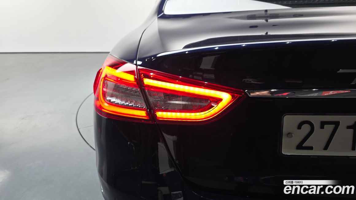 Maserati Quattroporte 2020