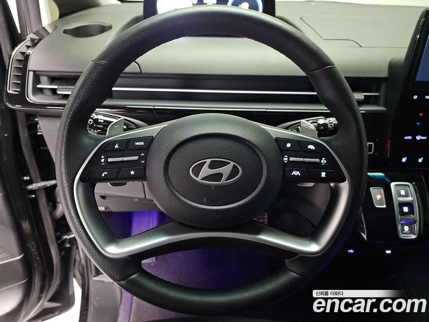 Hyundai Staria 2025
