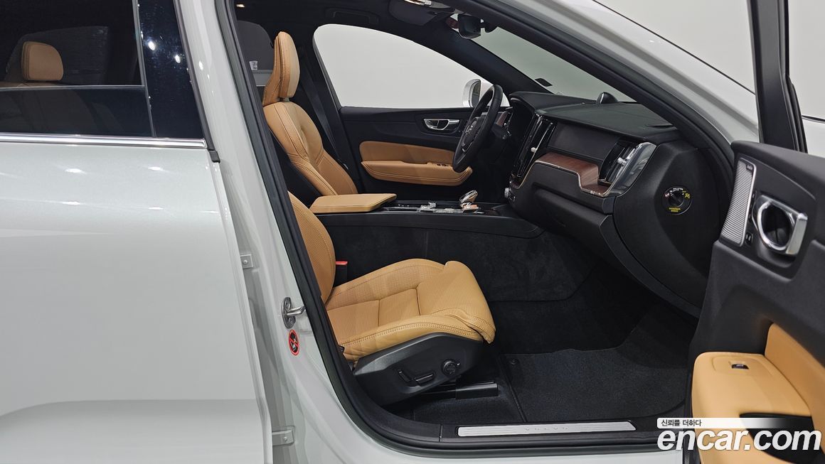Volvo XC60 2023