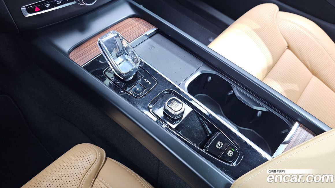 Volvo XC60 2023
