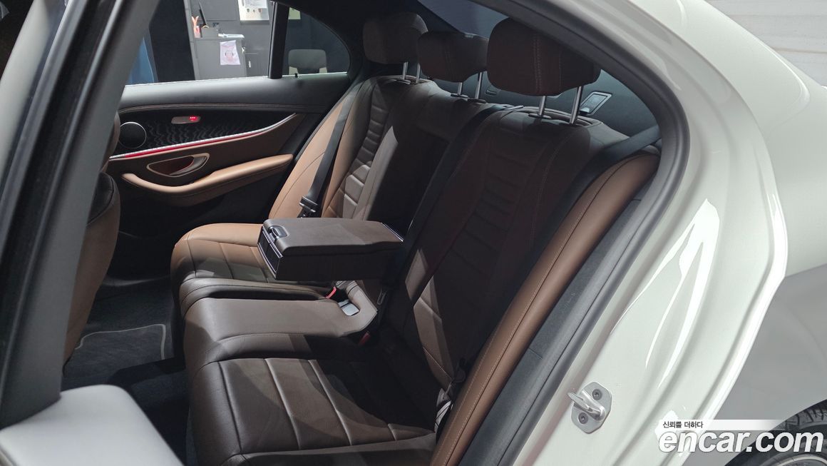 Mercedes-Benz E-Class 2023