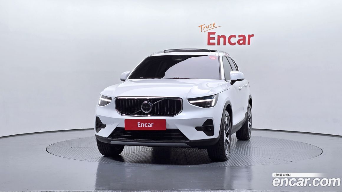 Volvo XC40 2024