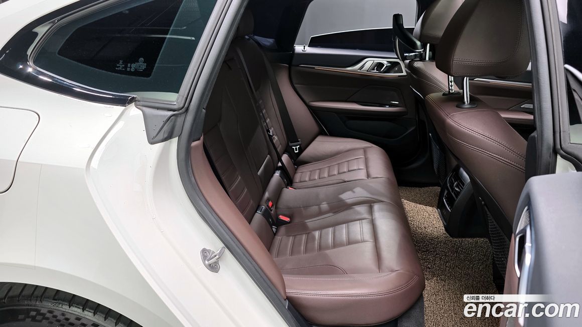 BMW i4 2023