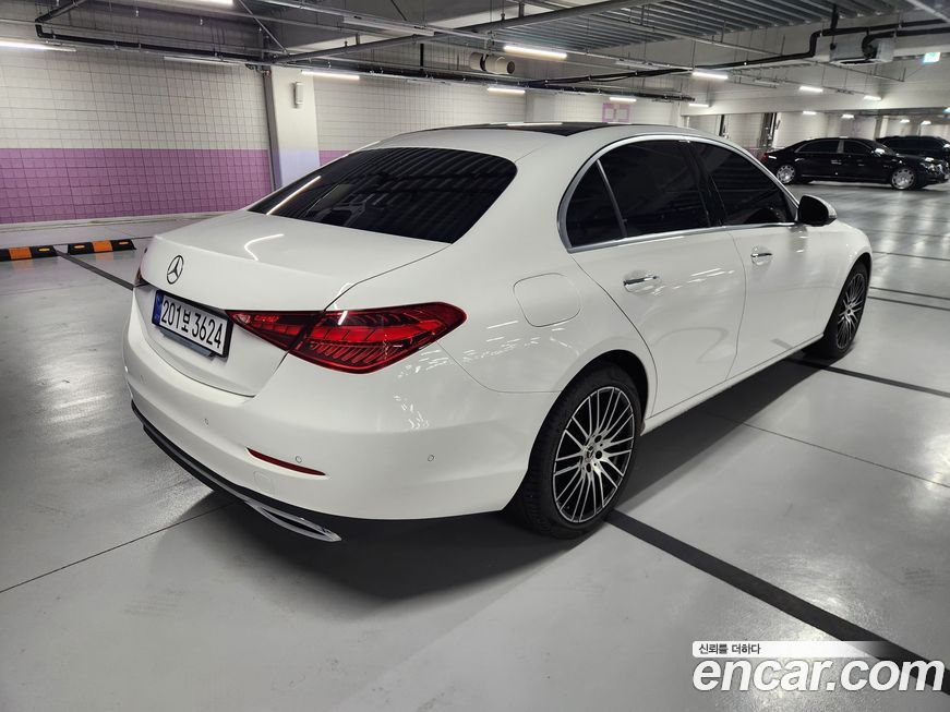 Mercedes-Benz C-Class 2025