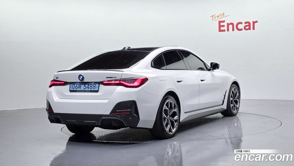 BMW i4 2023