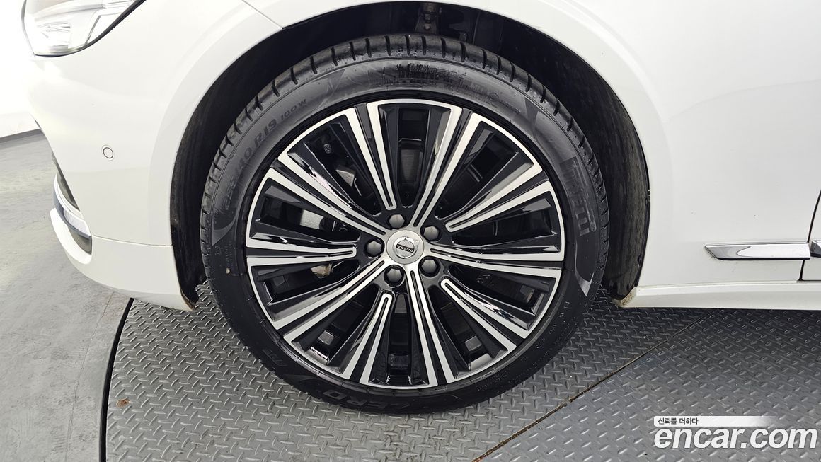 Volvo S90 2024