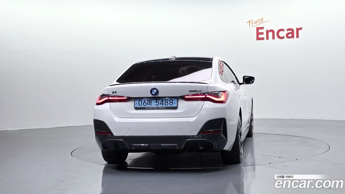 BMW i4 2023