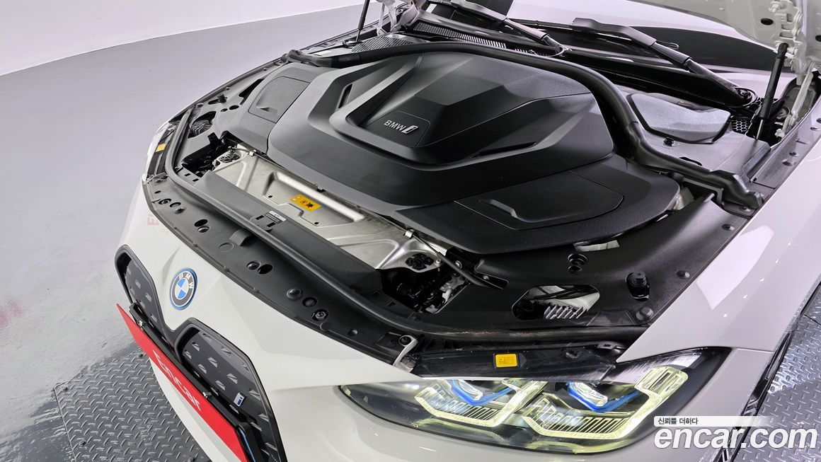BMW i4 2023