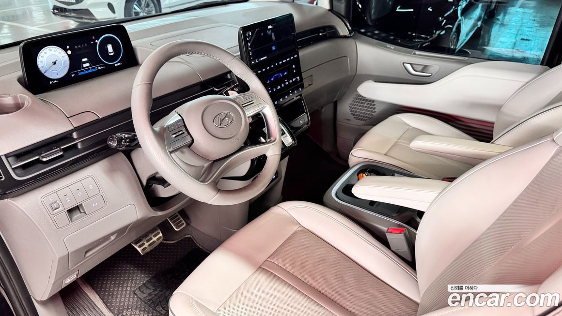 Hyundai Staria 2022
