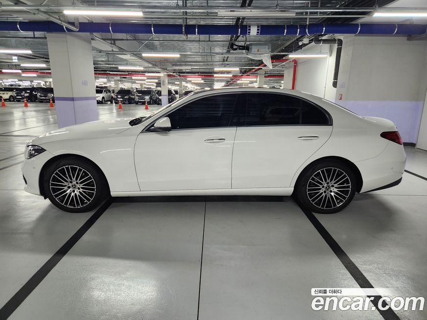 Mercedes-Benz C-Class 2025