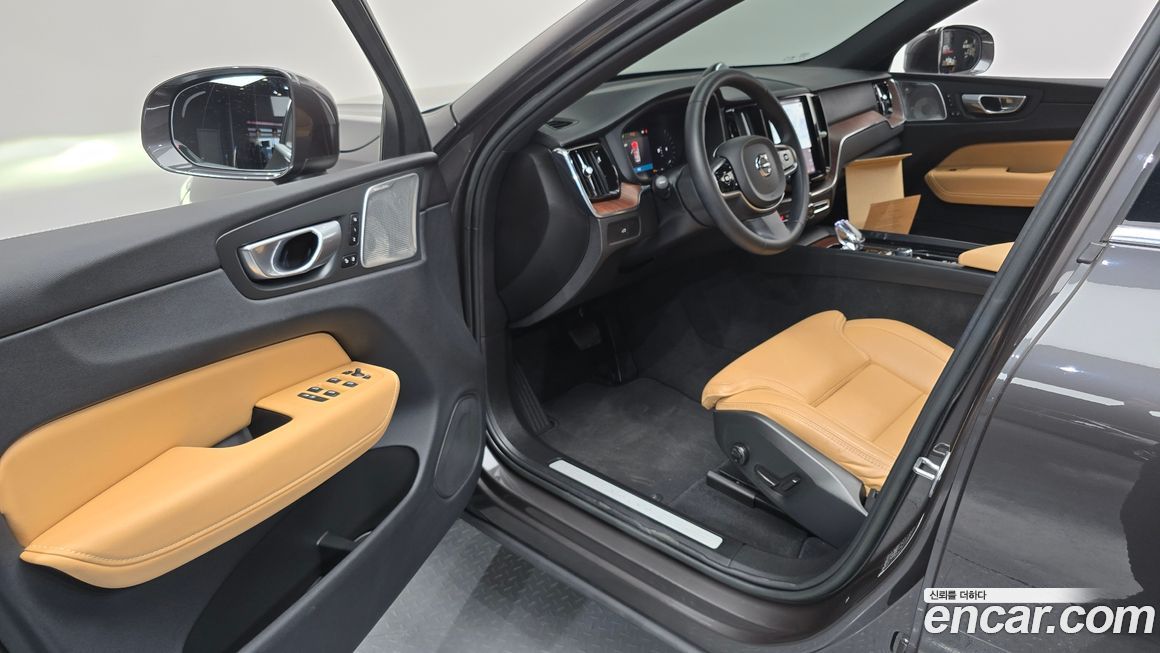 Volvo XC60 2023