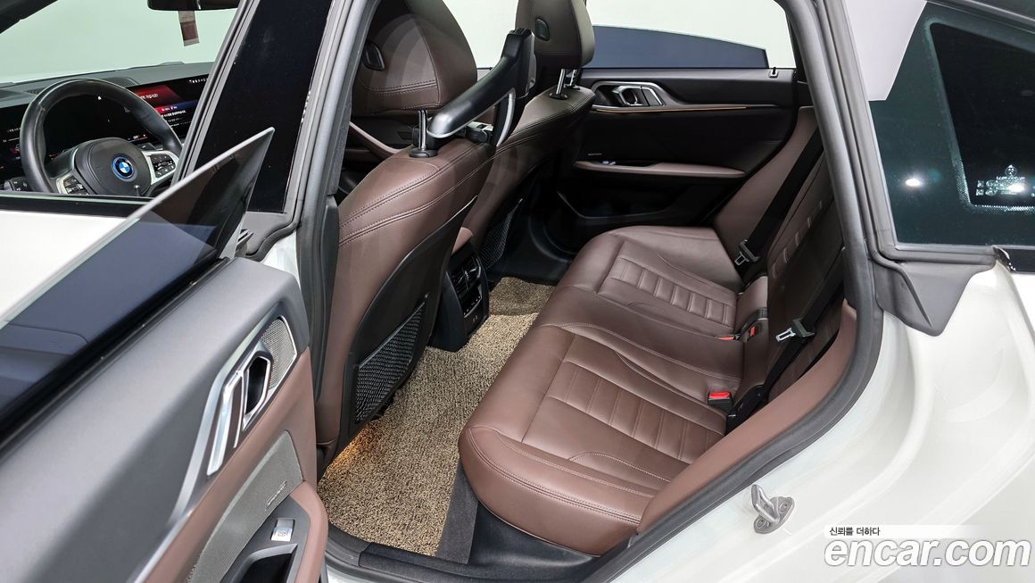 BMW i4 2023