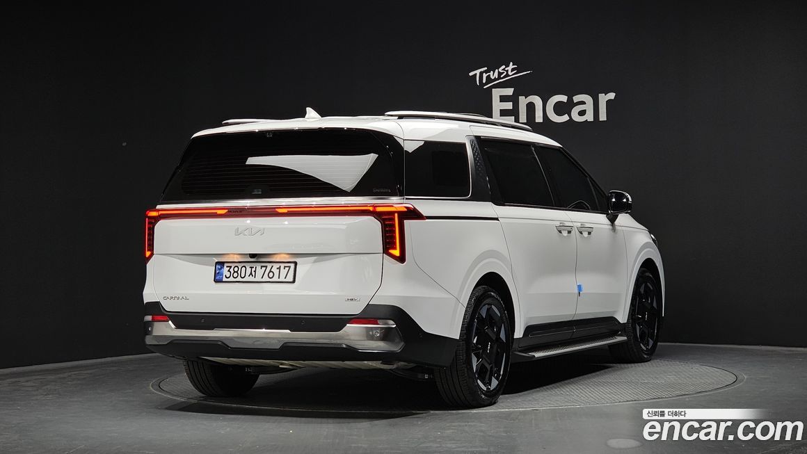 Kia Canival 2025
