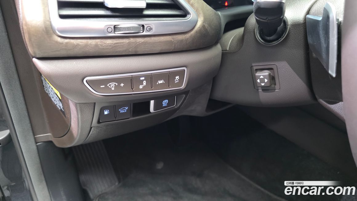 Genesis G90 2021