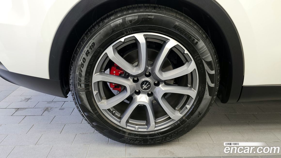 Maserati Levante 2020