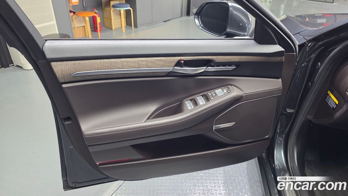 Genesis G90 2021