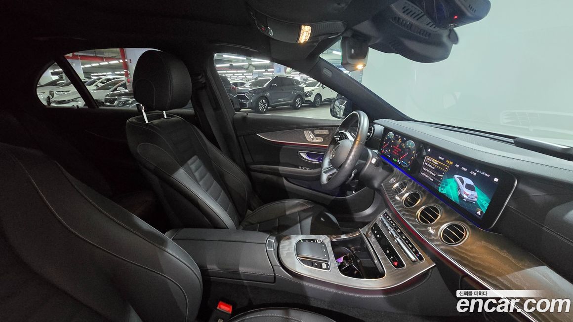 Mercedes-Benz E-Class 2023