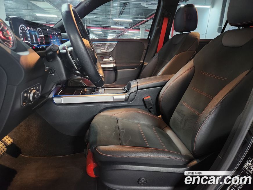 Mercedes-Benz GLB-Class 2025