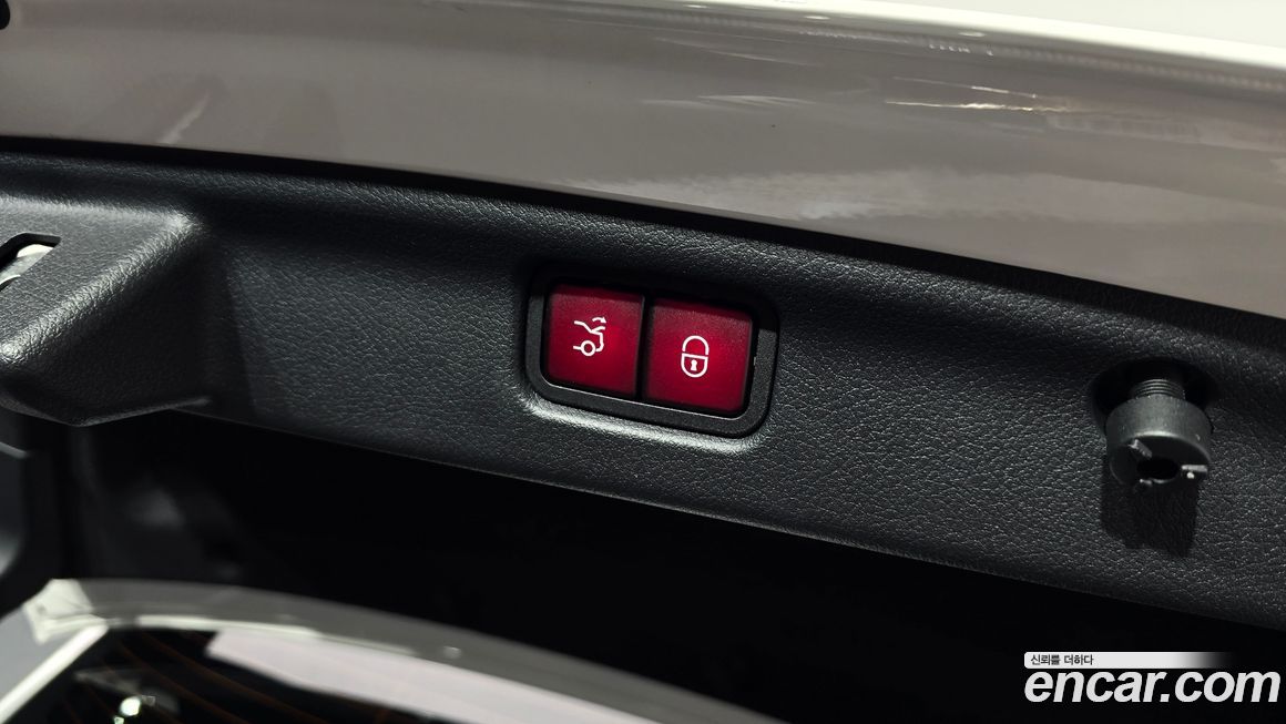 Mercedes-Benz C-Class 2023