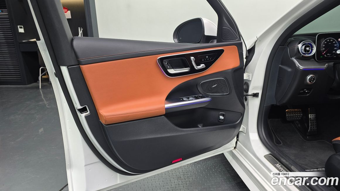 Mercedes-Benz C-Class 2023