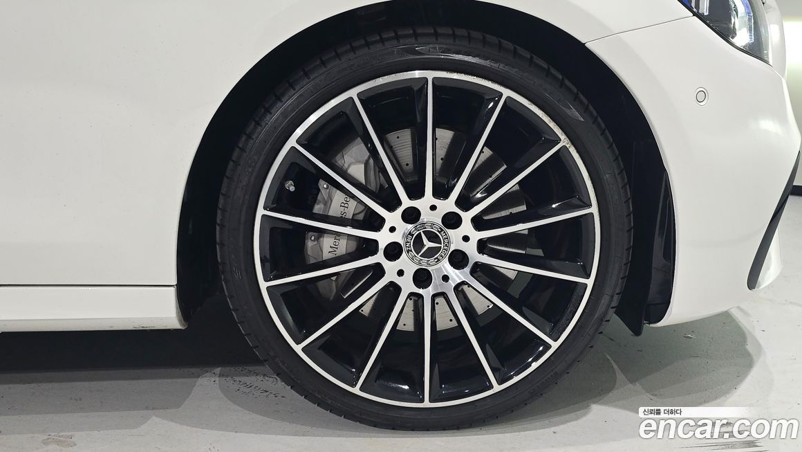 Mercedes-Benz E-Class 2023