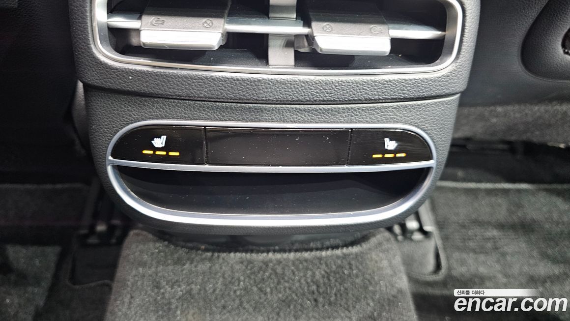 Genesis GV70 2024