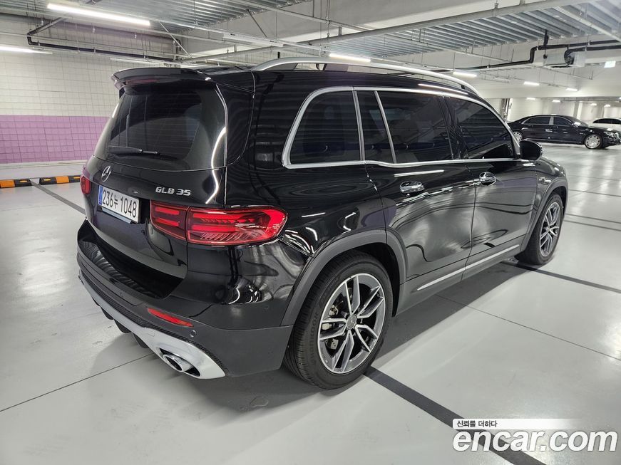 Mercedes-Benz GLB-Class 2025