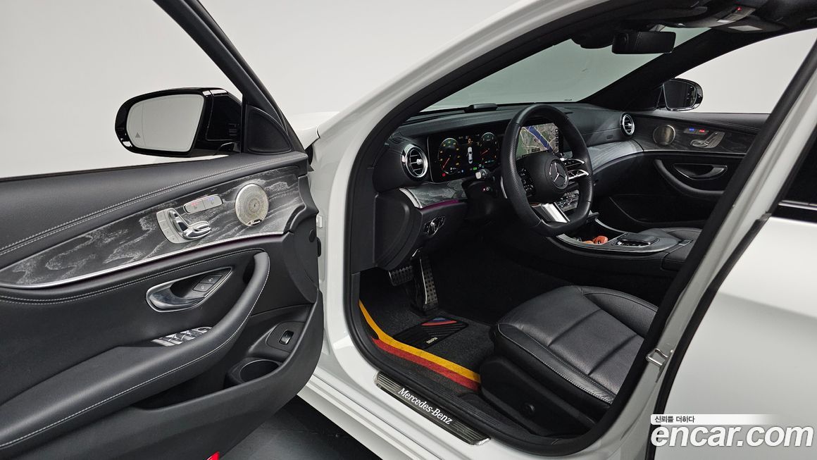Mercedes-Benz E-Class 2023