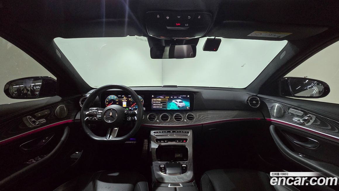 Mercedes-Benz E-Class 2023