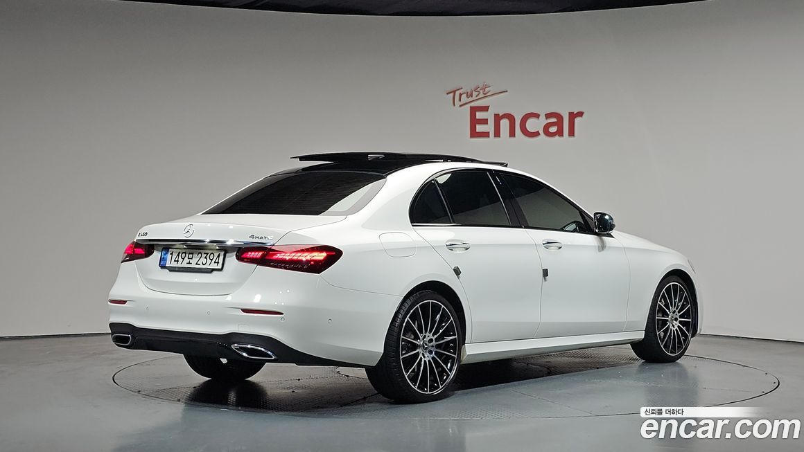 Mercedes-Benz E-Class 2023